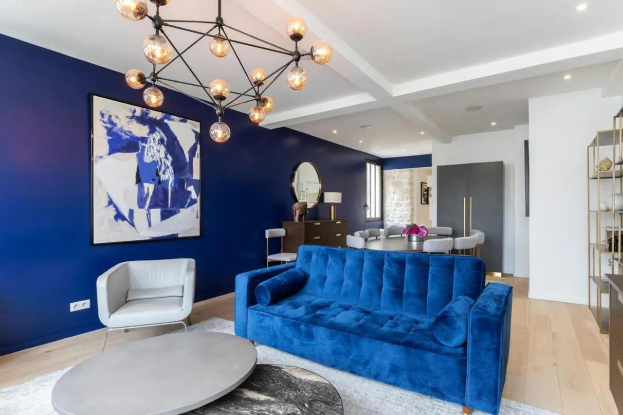 Stunning 2 Bedroom דירה פריז