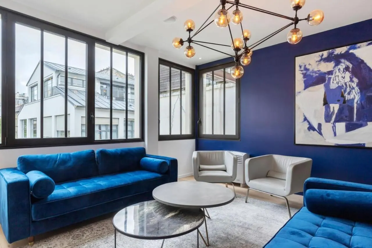 Stunning 2 Bedroom *